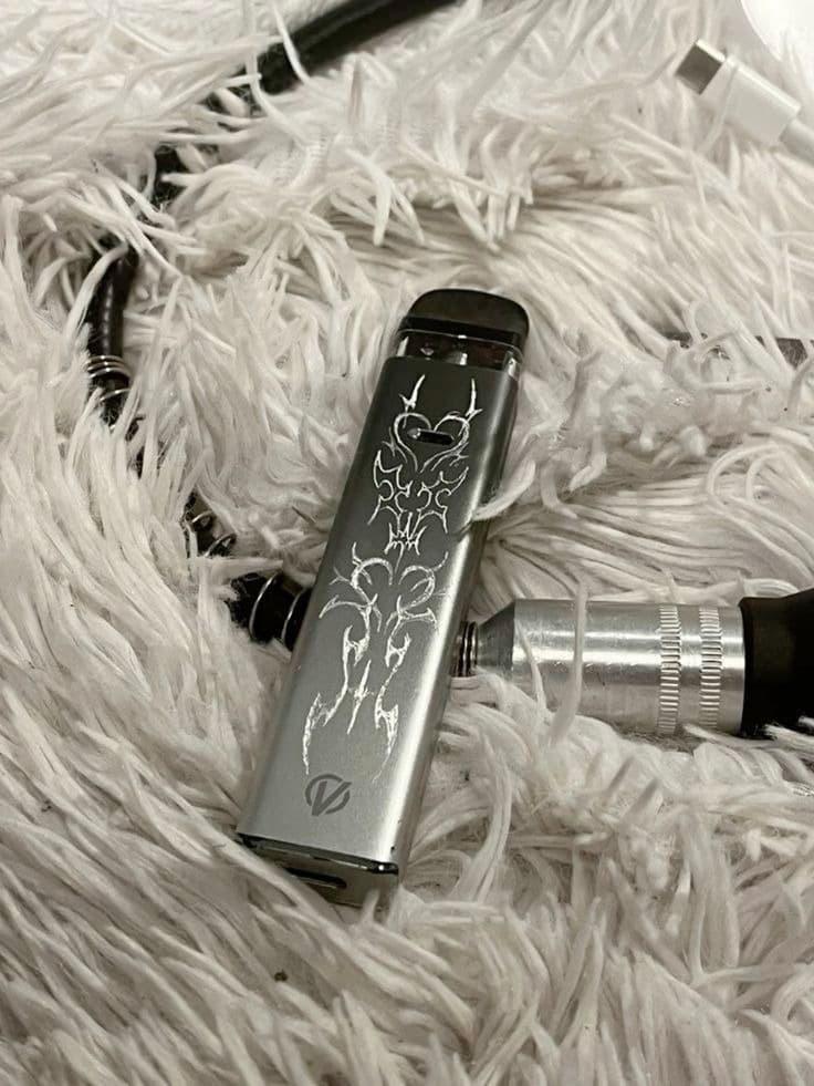 Einweg E-Zigaretten Benefits and Risks Explored Alongside e cigarettes harmful effects Insights