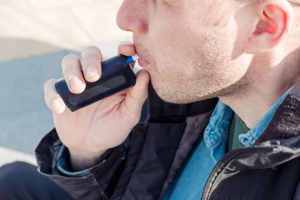 Discover what is e cigarette and how copd and e cigarettes affect lung health and quitting success