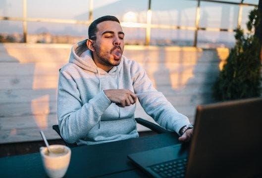 E Cigs buyer tips and E Cigs top picks for choosing a nicotine free e cigarette that feels great