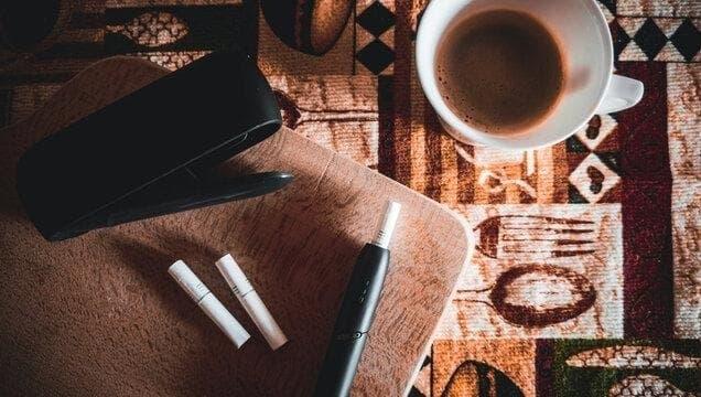 e-cigarettes guide - which of the following best describes e-cigarettes and why the answer matters for users and regulators