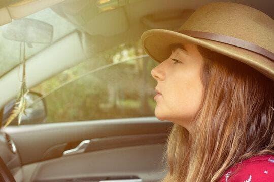 e-dym uncovers why e cigarettes and gum disease pose risks and what e-dym users should do