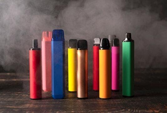 e papierosy and e-cigarettes & vaporizer market growth insights for 2025 consumers and retailers