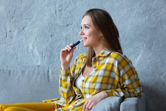 How casino online uy tín and cancer and e cigarettes influence consumer trust and health choices